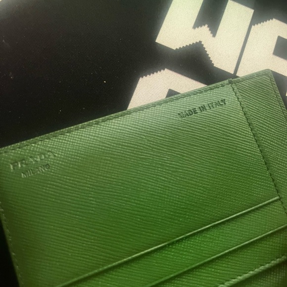 Prada Wallet - Picture 4 of 6